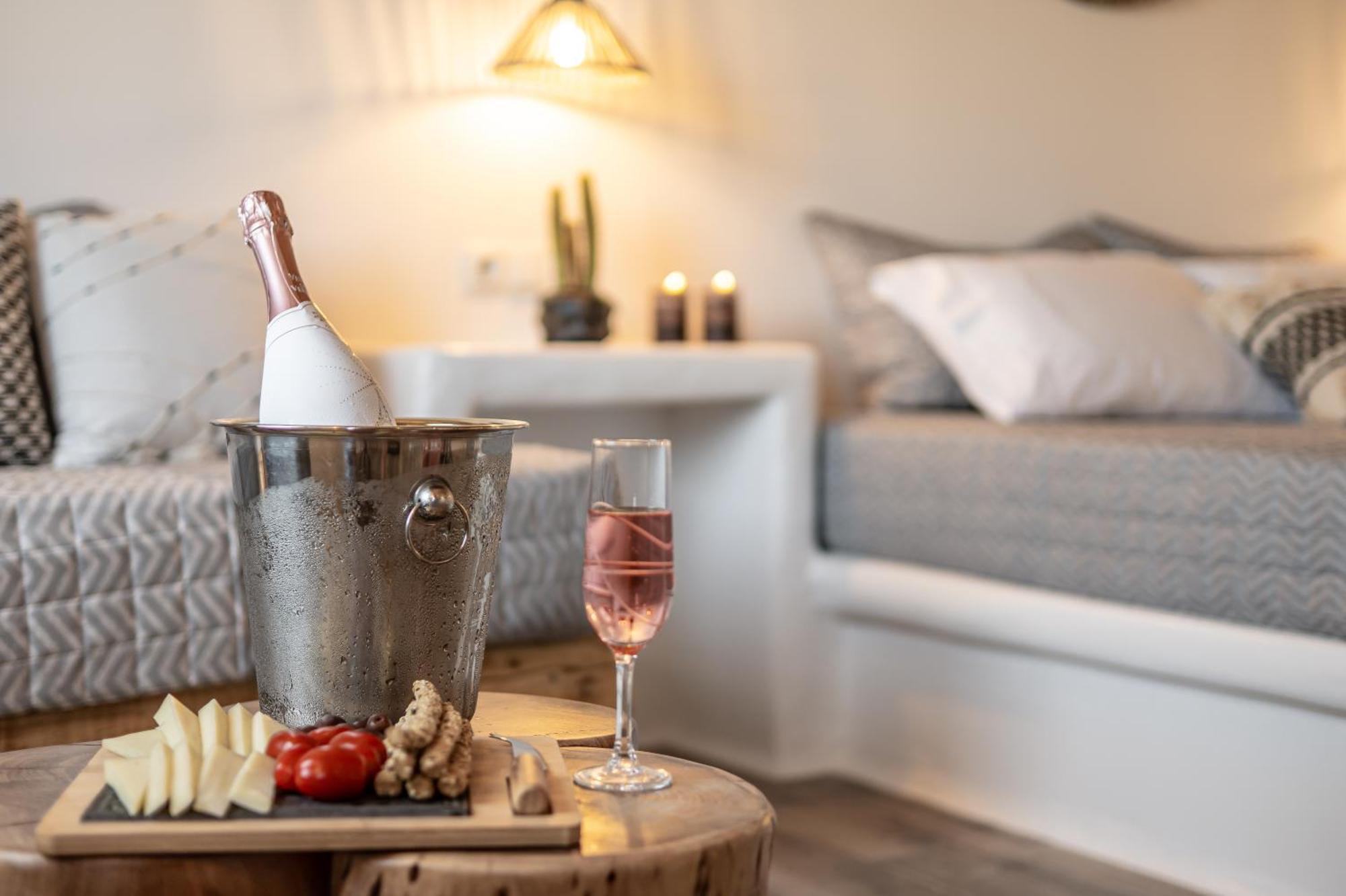 Naxos Finest Hotel & Villas Naxos City 객실 사진